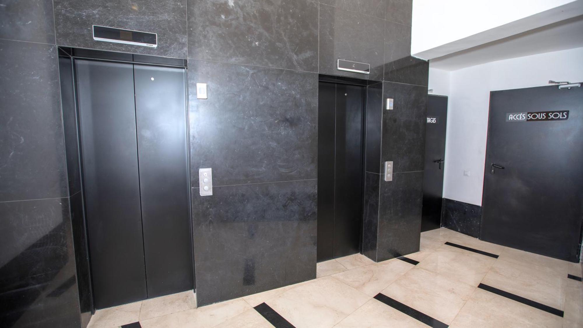 Haut Standing 2-Bedroom Apartment In Gauthier Καζαμπλάνκα Εξωτερικό φωτογραφία